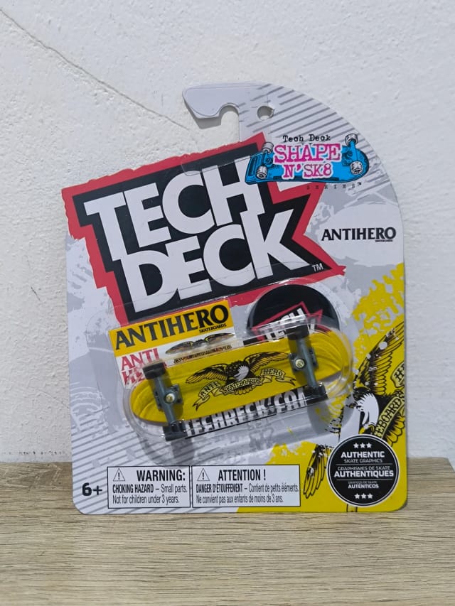 Tech Deck "Shape n' Sk8 Series" ANTIHERO
