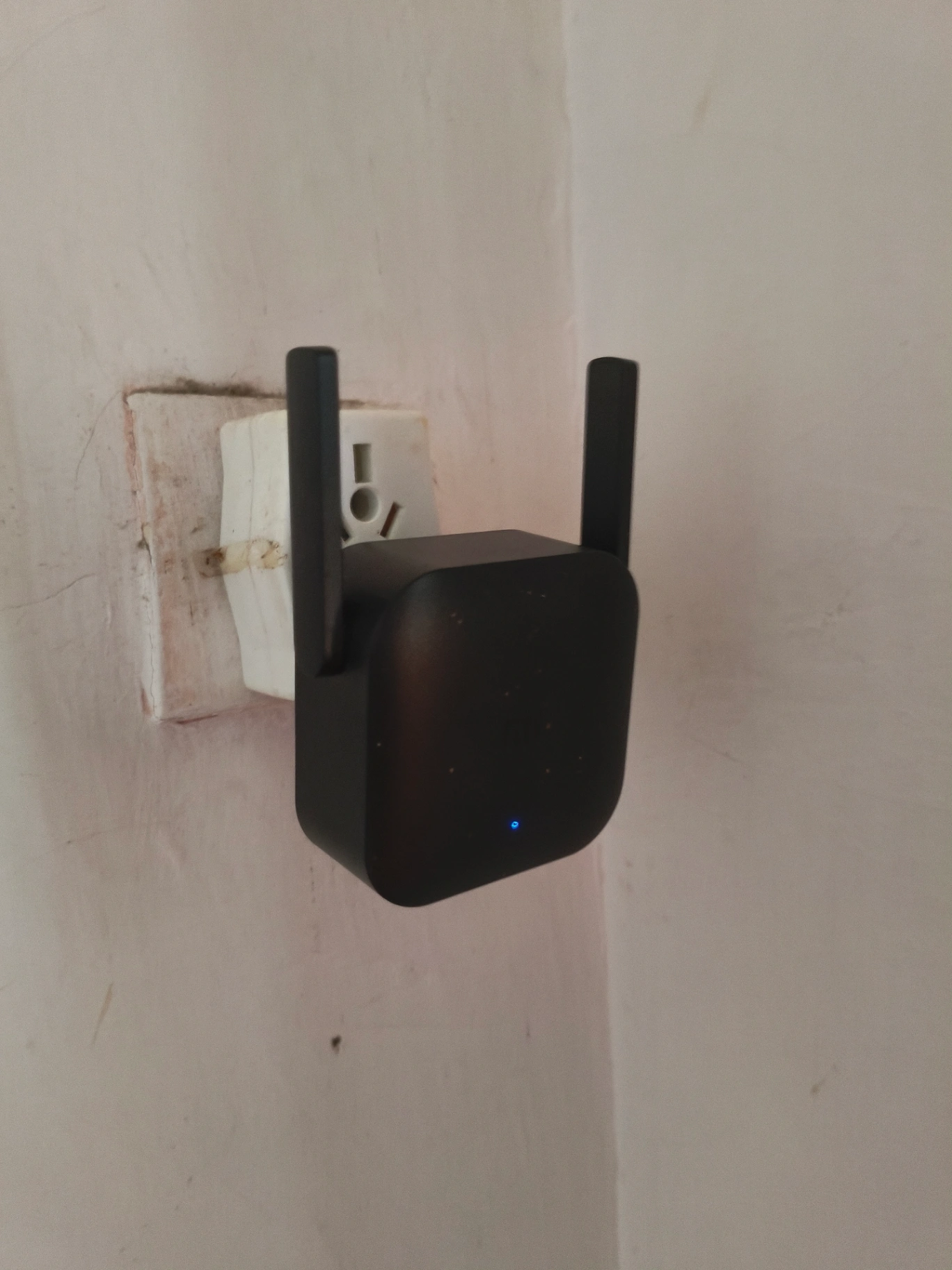 Mi WiFi Range Extender Pro Repeater 300Mbps + 2 Antena Eksternal